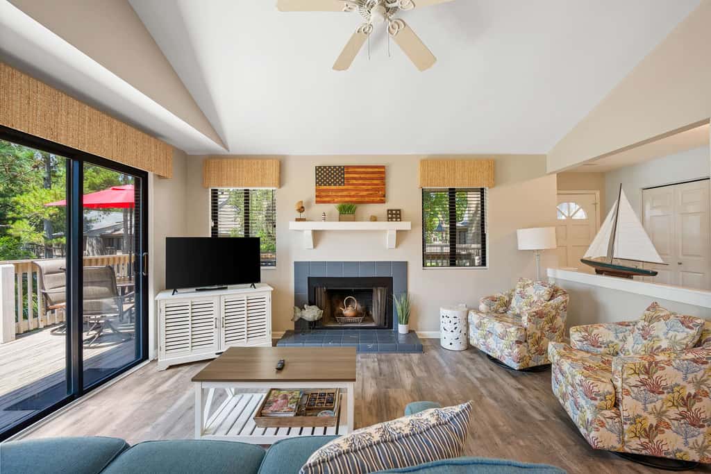 Welcoming Condo with Lagoon Views, Deck, Shared Pool & Nearby Beach Access