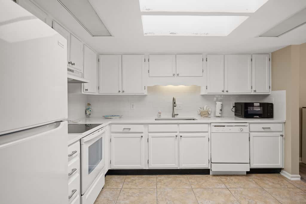 Welcoming Condo with Lagoon Views, Deck, Shared Pool & Nearby Beach Access