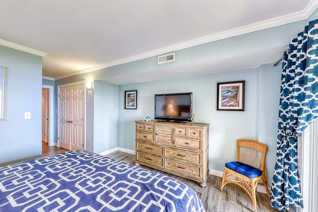 Updated beach gem with ocean views, pool, hot tub, & tennis - snowbird-friendly