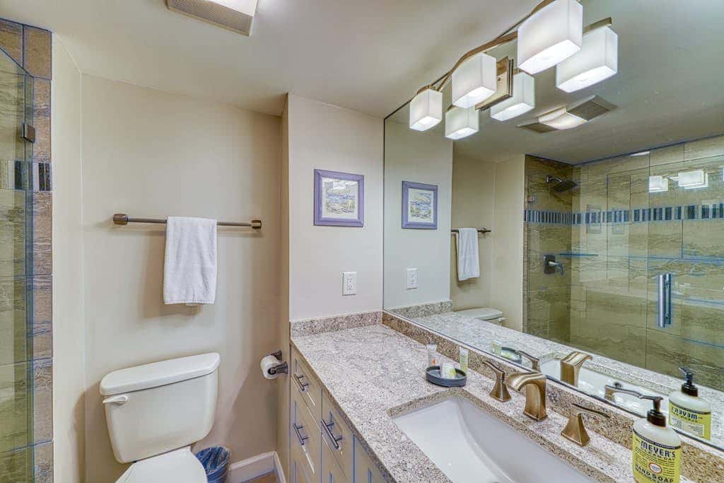 Updated beach gem with ocean views, pool, hot tub, & tennis - snowbird-friendly