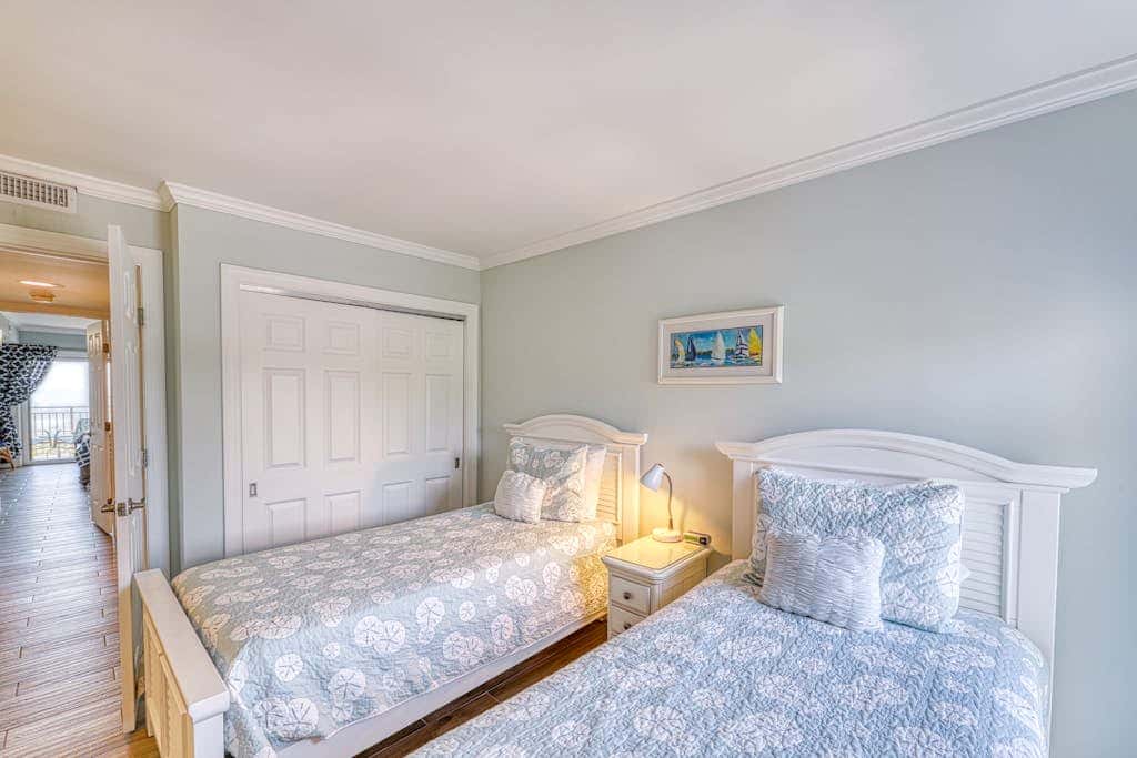 Updated beach gem with ocean views, pool, hot tub, & tennis - snowbird-friendly