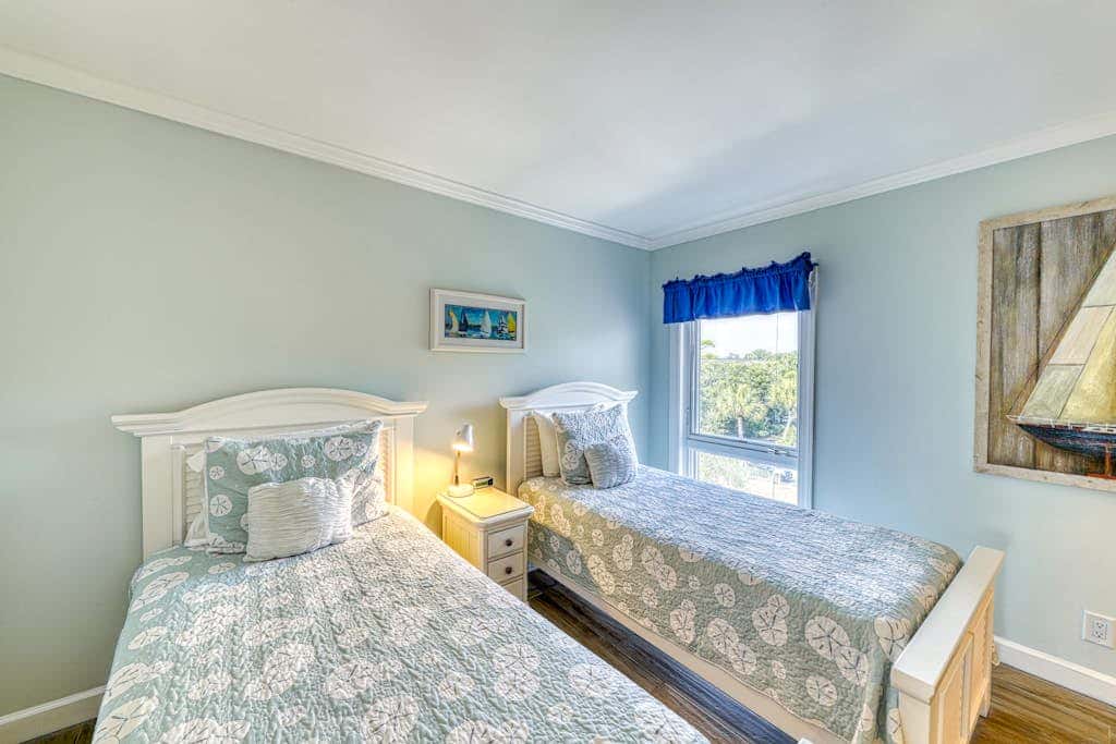 Updated beach gem with ocean views, pool, hot tub, & tennis - snowbird-friendly