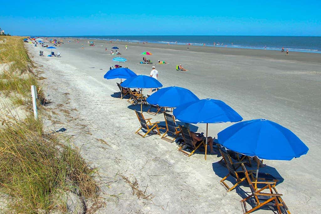Stunning beach condo with two ocean-view balconies, shared pool & hot tub