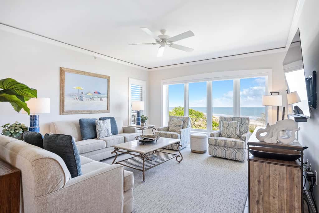 Stunning beach condo with two ocean-view balconies, shared pool & hot tub