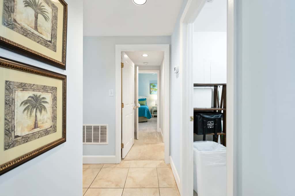 Stunning beach condo with two ocean-view balconies, shared pool & hot tub