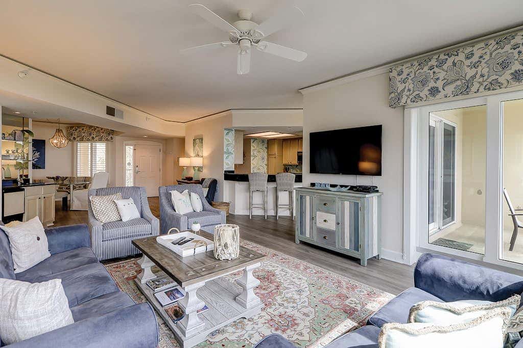 Sunlit Oceanfront Condo with Two Balconies, Wet Bar, Beach Views & WiFi