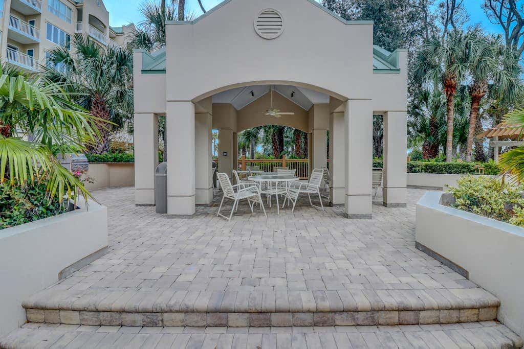 Spacious updated oceanfront condo with shared pools,  hot tub & beach access