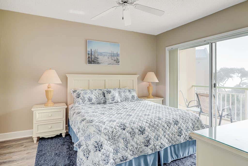 Oceanfront getaway with lagoon views, shared pool & hot tub, walk to beach
