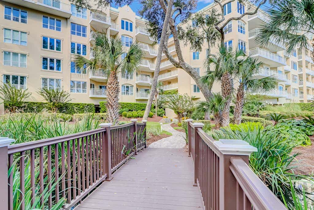 Oceanfront getaway with lagoon views, shared pool & hot tub, walk to beach