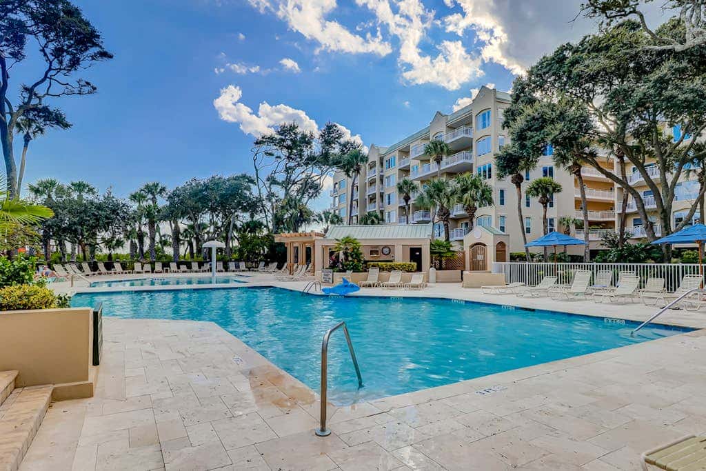 Oceanfront getaway with lagoon views, shared pool & hot tub, walk to beach
