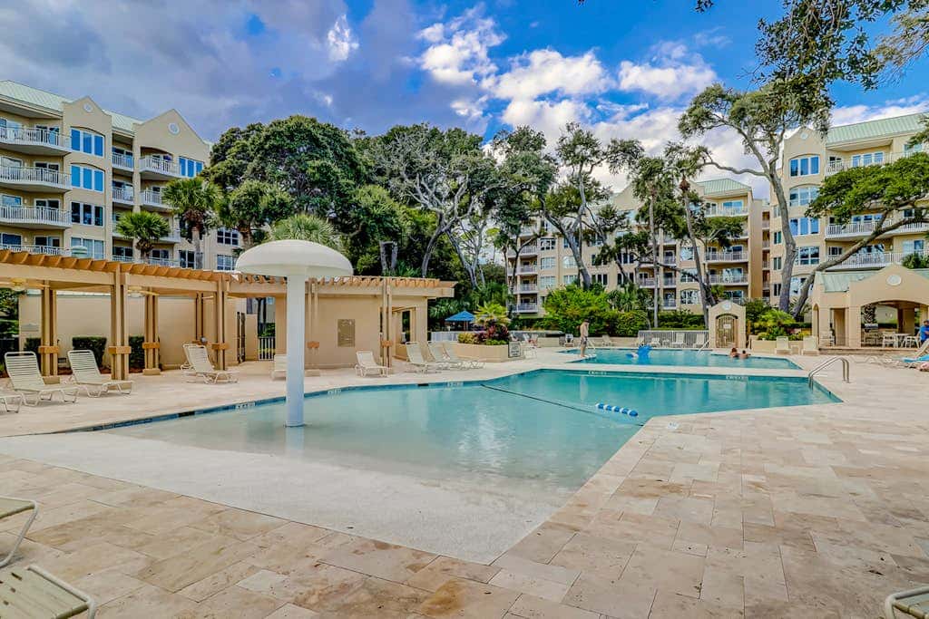 Oceanfront getaway with lagoon views, shared pool & hot tub, walk to beach