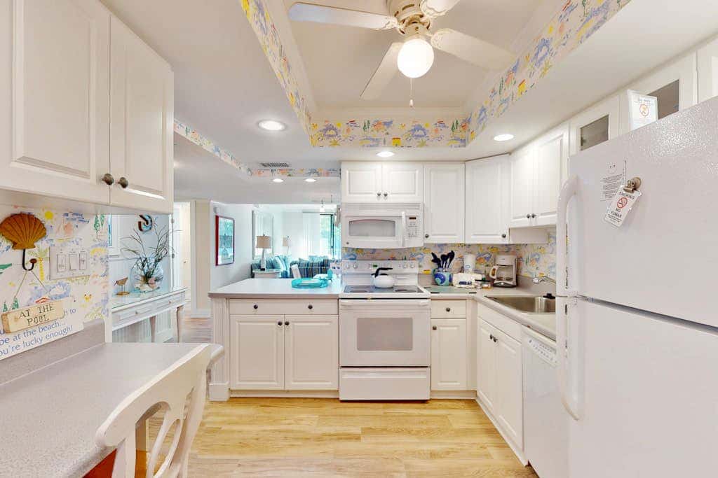 Oceanfront Condo with Shared Pool, Hot Tub, Beach Access & Playground