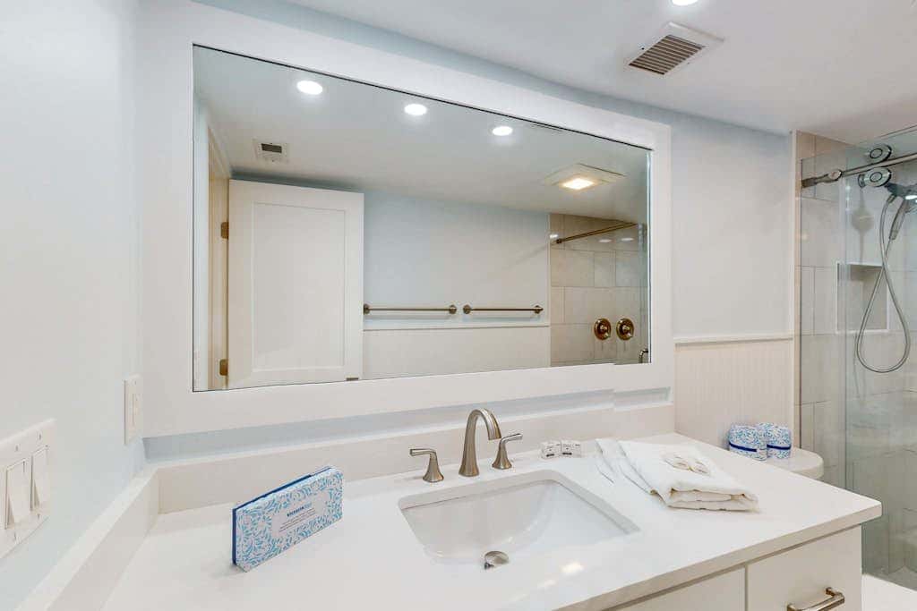 Oceanfront Condo with Shared Pool, Hot Tub, Beach Access & Playground
