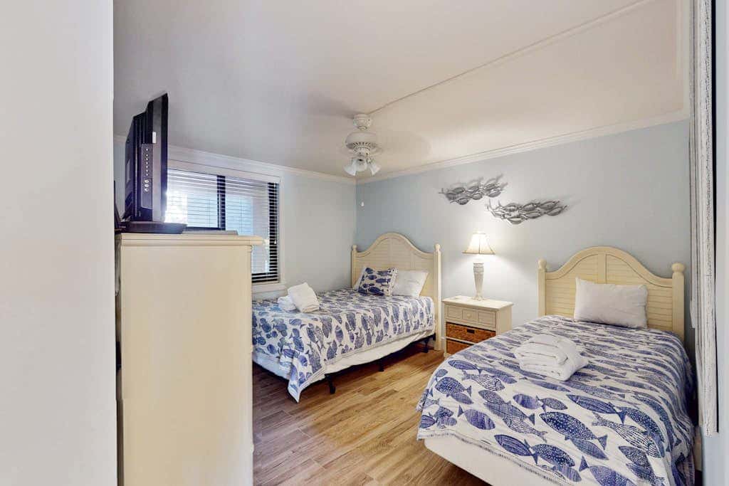 Oceanfront Condo with Shared Pool, Hot Tub, Beach Access & Playground