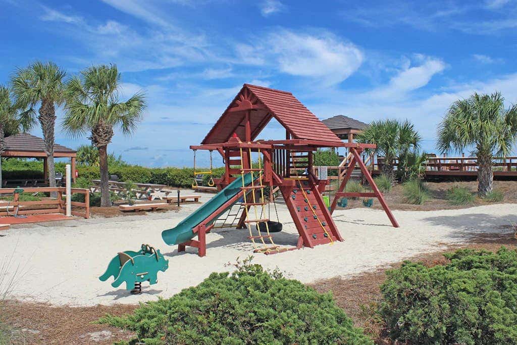 Oceanfront Condo with Shared Pool, Hot Tub, Beach Access & Playground