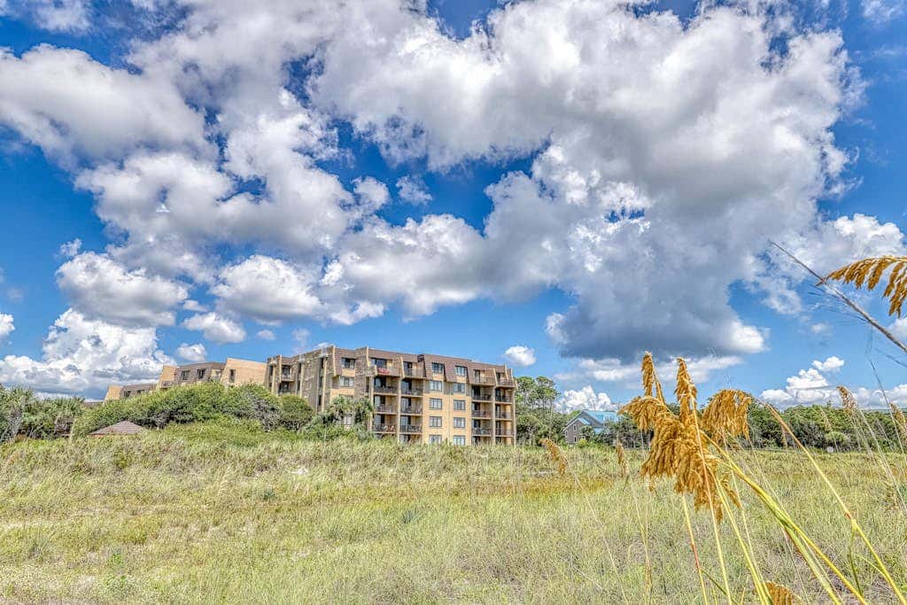 Oceanfront Condo with Shared Pool, Hot Tub, Beach Access & Playground