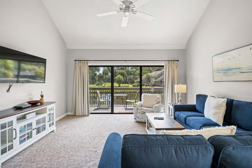 Spacious Condo with Shared Pool, Tennis, Golf & Beach Access