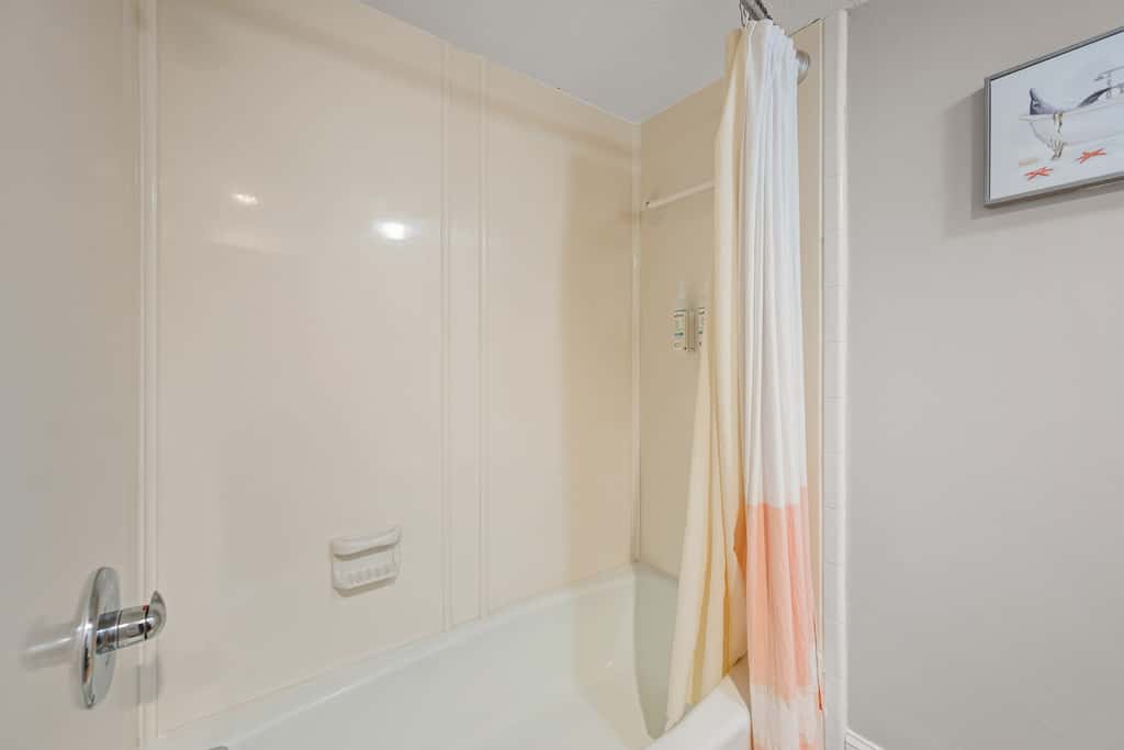 Spacious Condo with Shared Pool, Tennis, Golf & Beach Access