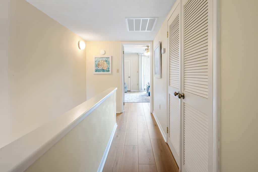 Spacious Villa with Shared Pool, Hot tub & Lagoon Views  - Walk to Beach