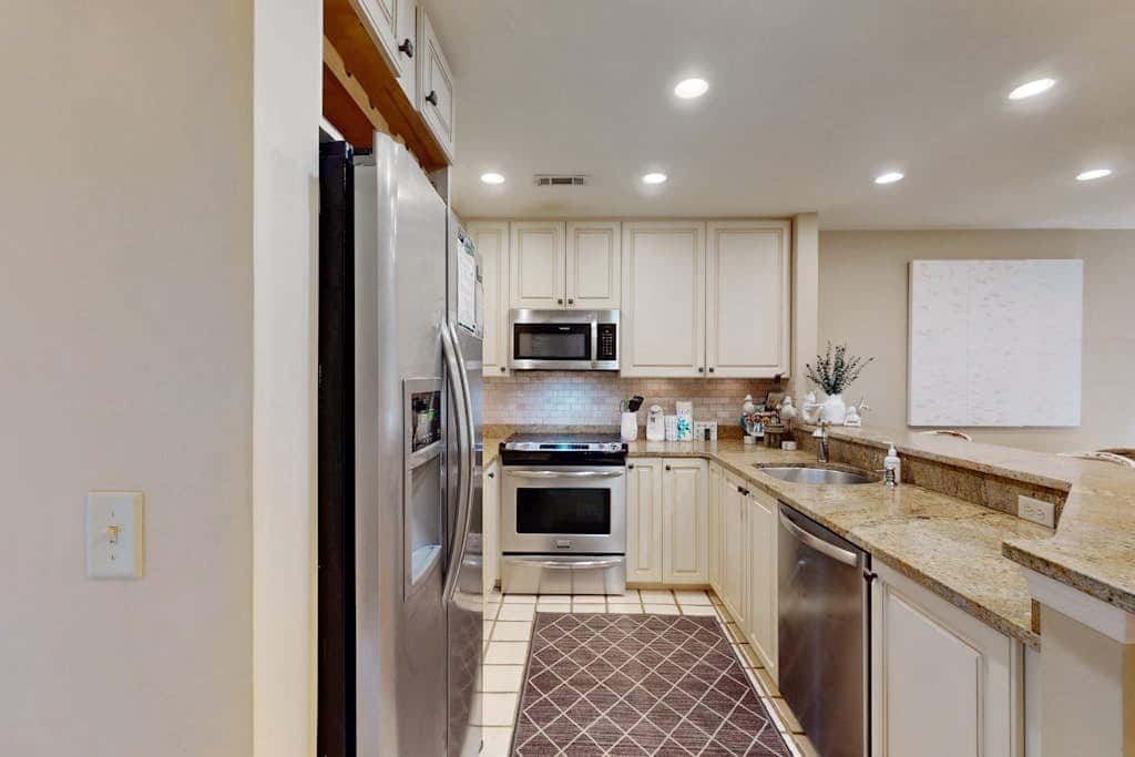 Family-Friendly Villa with Deck, Pool, & Hot Tub - Beach Nearby