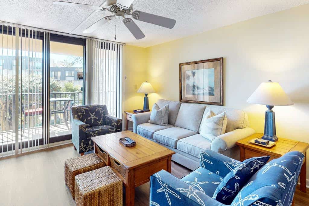 Oceanview Condo with WiFi, Hot Tub, Pools, Full Kitchen, & Nearby Beach Access