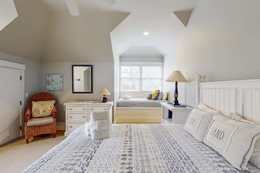 Dog-friendly house with private pool and screened-in deck - Walk to beach