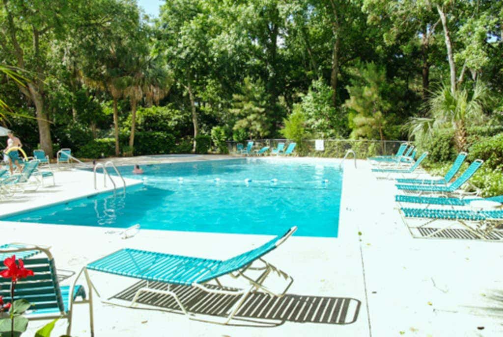 Sea Pines condo with amazing golf course view, pool, & balcony  - walk to beach