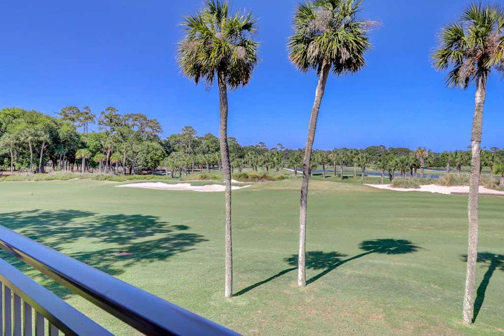 Sea Pines condo with amazing golf course view, pool, & balcony  - walk to beach
