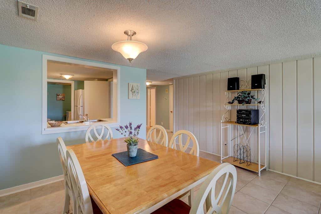 Sea Pines condo with amazing golf course view, pool, & balcony  - walk to beach