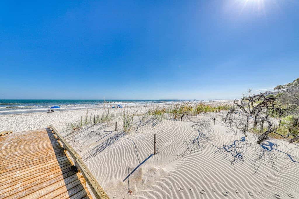 Second-Floor Condo with WiFi, Pool, Golf Course Views - Near the Beach