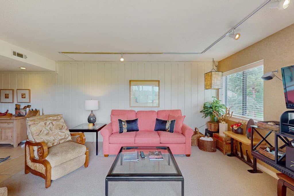 Second-Floor Condo with WiFi, Pool, Golf Course Views - Near the Beach