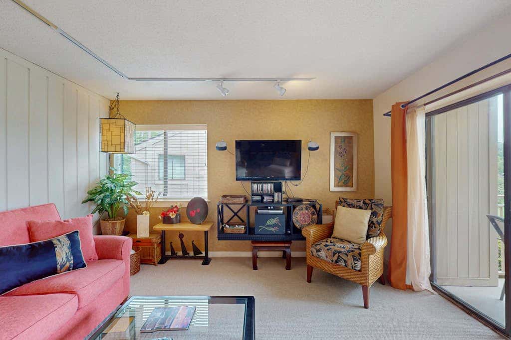 Second-Floor Condo with WiFi, Pool, Golf Course Views - Near the Beach
