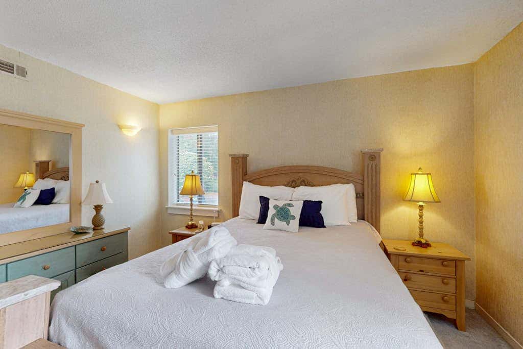 Second-Floor Condo with WiFi, Pool, Golf Course Views - Near the Beach