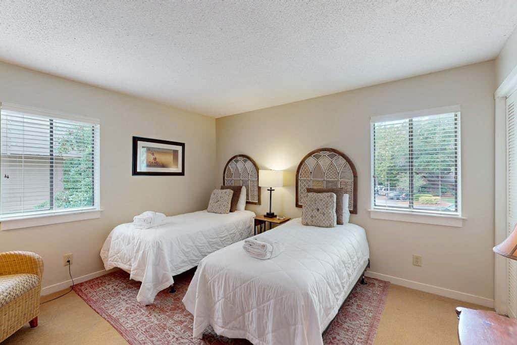 Second-Floor Condo with WiFi, Pool, Golf Course Views - Near the Beach