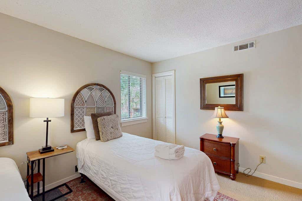 Second-Floor Condo with WiFi, Pool, Golf Course Views - Near the Beach