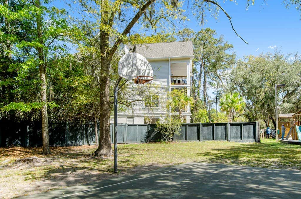 Water view retreat Villa with balcony, beach gear, pools, tennis, & gym