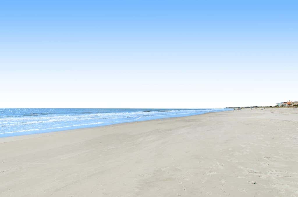 Water view retreat Villa with balcony, beach gear, pools, tennis, & gym