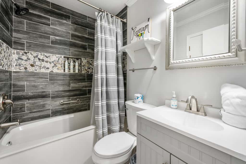 Water view retreat Villa with balcony, beach gear, pools, tennis, & gym