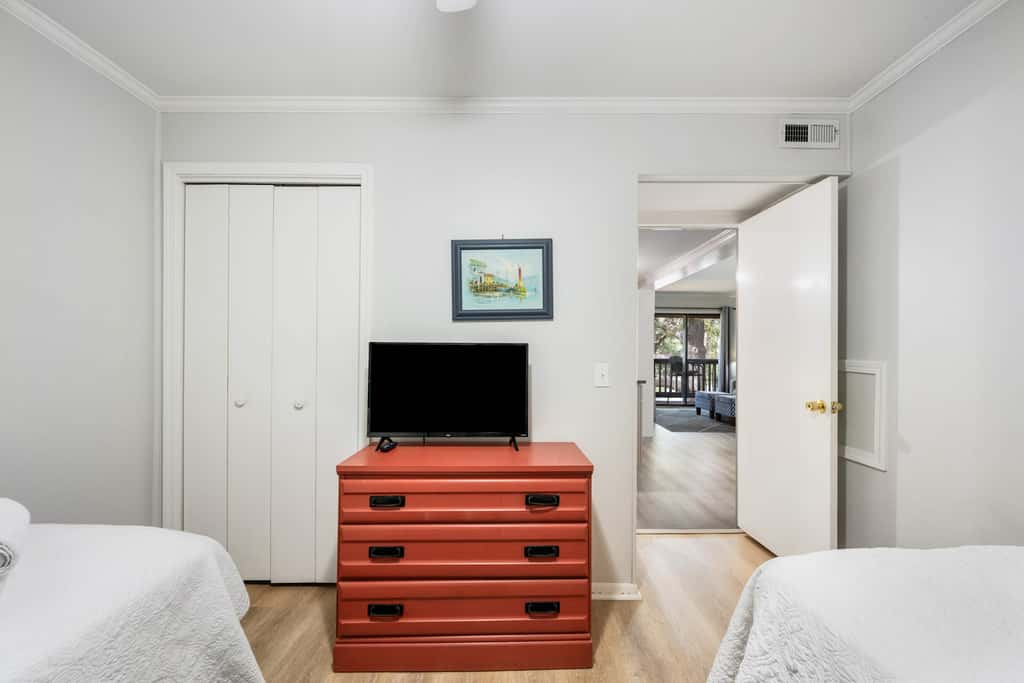 Water view retreat Villa with balcony, beach gear, pools, tennis, & gym