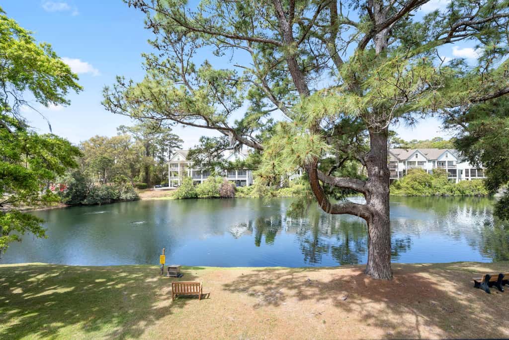 Water view retreat Villa with balcony, beach gear, pools, tennis, & gym
