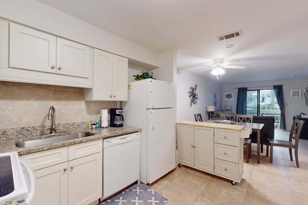 Coastal Retreat with Patio, Shared Pools, Tennis & Playground - Walk to Beach