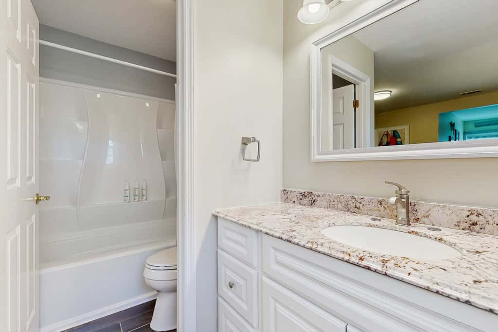 Renovated Dog Friendly Villa with Patio & Pool  Near Golf & Beach