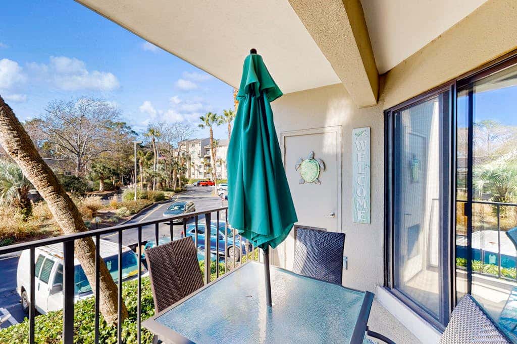 Inviting villa with pool, tennis, & balcony - close beach access