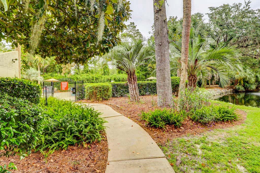 Inviting villa with pool, tennis, & balcony - close beach access