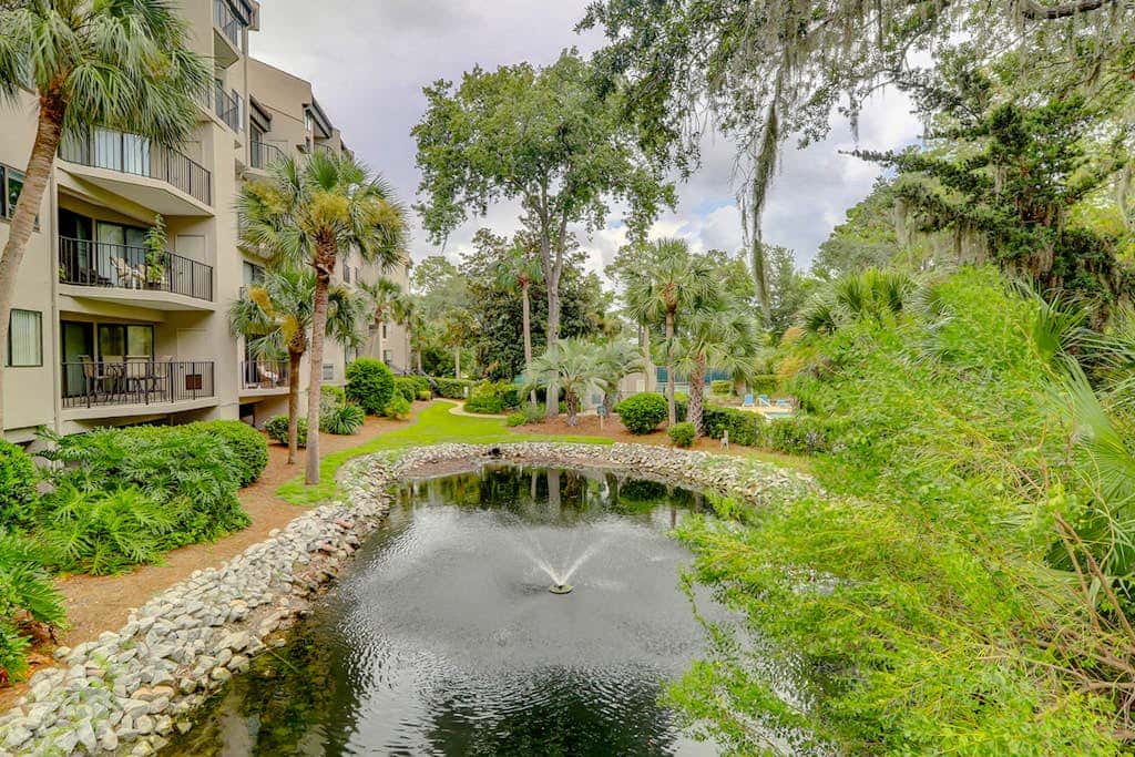 Inviting villa with pool, tennis, & balcony - close beach access