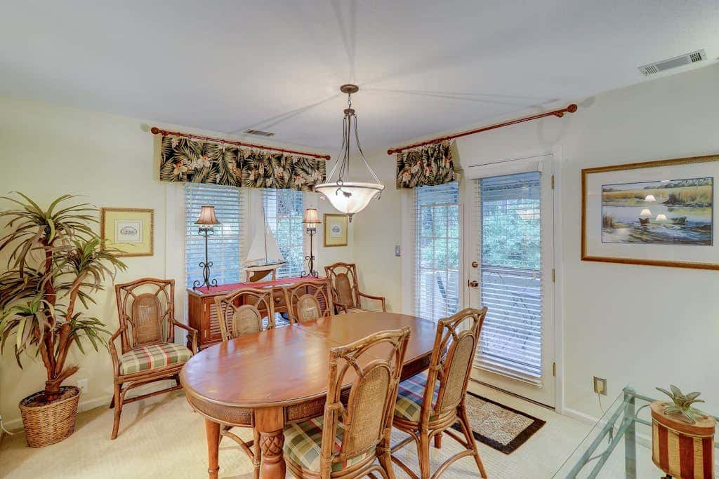 Dog-Friendly Villa with Pool, Tennis, Patio, Full Kitchen & Beach Nearby