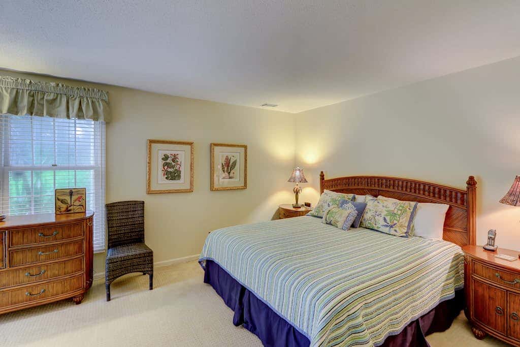 Dog-Friendly Villa with Pool, Tennis, Patio, Full Kitchen & Beach Nearby