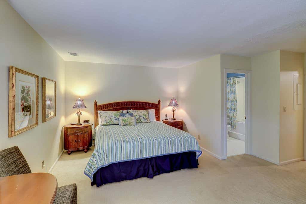 Dog-Friendly Villa with Pool, Tennis, Patio, Full Kitchen & Beach Nearby