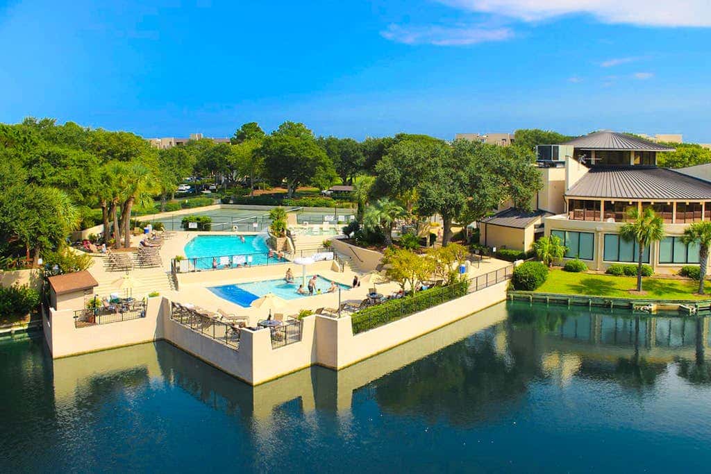 Multi-Level Townhouse with Pool, Hot Tub, & Tennis - Walk to the Beach