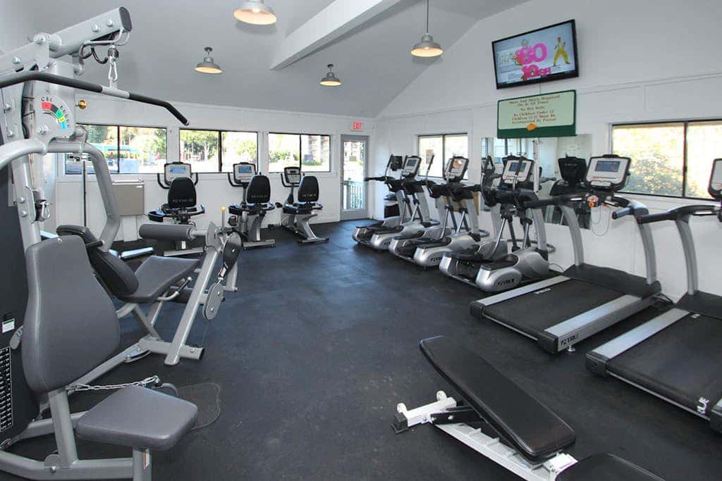 Multi-Level Townhouse with Pool, Hot Tub, & Tennis - Walk to the Beach